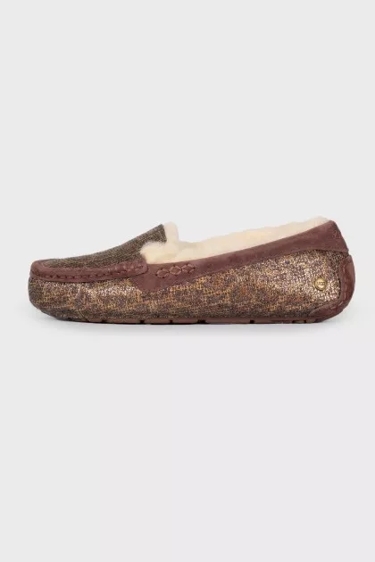 Loafers in print with fur
