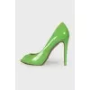 Peep-toe patent leather shoes