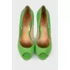 Peep-toe patent leather shoes