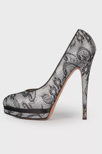 Silver shoes with lace