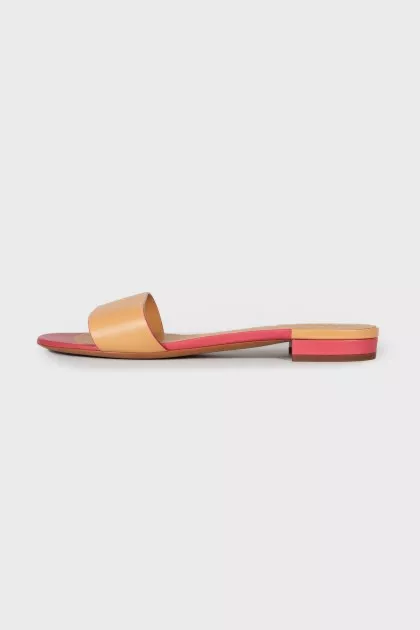 Leather slippers with low heels