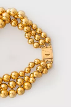 Golden pearl necklace