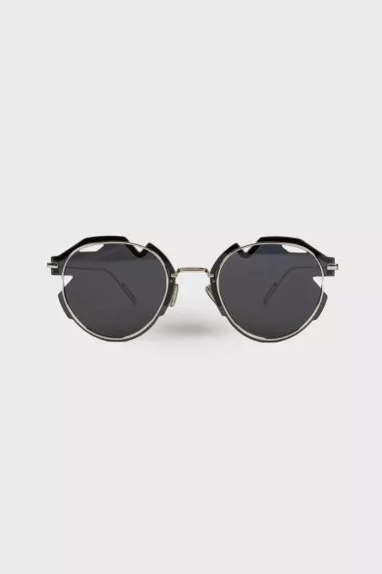 Sunglasses with metal temples