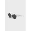 Sunglasses with metal temples