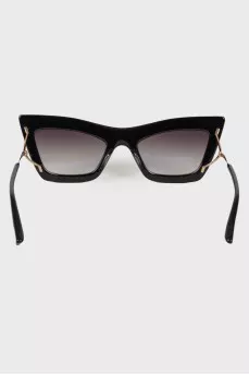 Black cat eye sunglasses