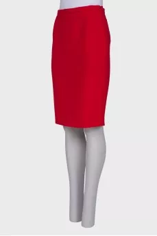 Red straight skirt