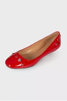 Red ballerinas with rhinestones, with a tag