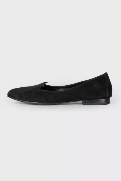 Square toe suede flats