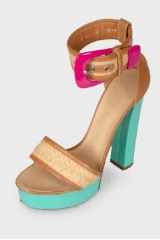 Weave sandals