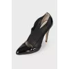 Lacquered mesh shoes