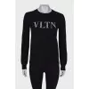 Black straight sweatshirt
