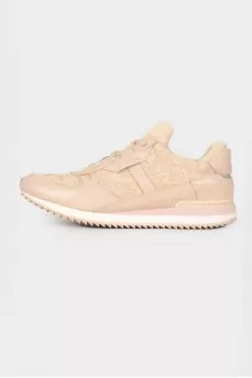 Beige sneakers with lace