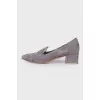 Suede gray pumps