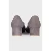 Suede gray pumps