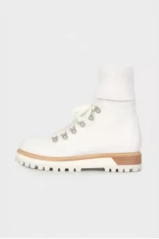 White boots with a knitted part