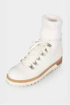 White boots with a knitted part