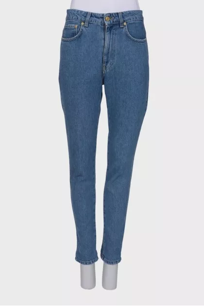 Blue jeans with back embroidery