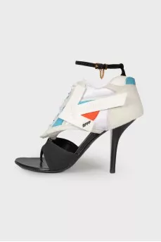 Sandals-combination with sneakers