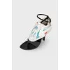 Sandals-combination with sneakers