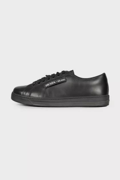 Men's leather sneakers with logo
