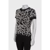 Black T-shirt decorated with pearls