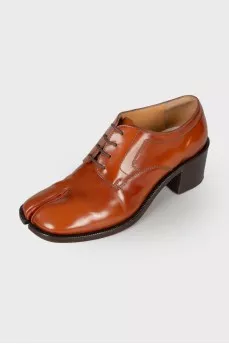 Tabi leather shoes