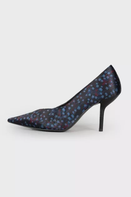 Textile shoes in floral print