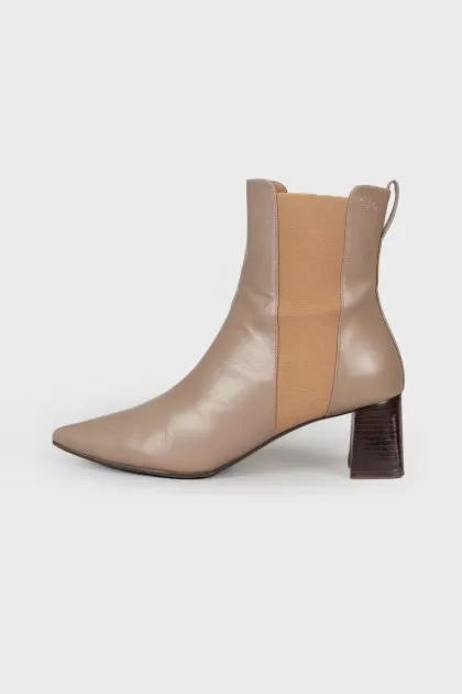 Leather boots with wooden heels