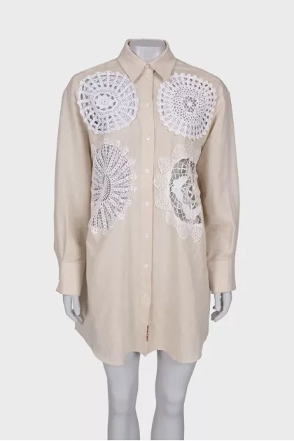 Linen shirt-dress with lace