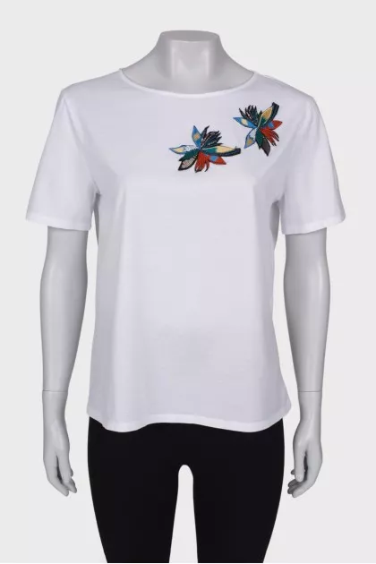 White T-shirt with decor