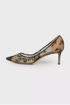 Translucent lace shoes