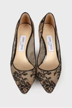 Translucent lace shoes