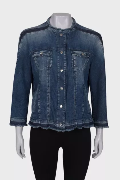 Denim jacket with fringes