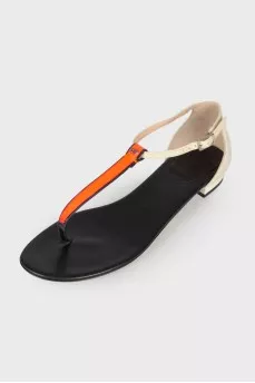 Surprise color leather sandals