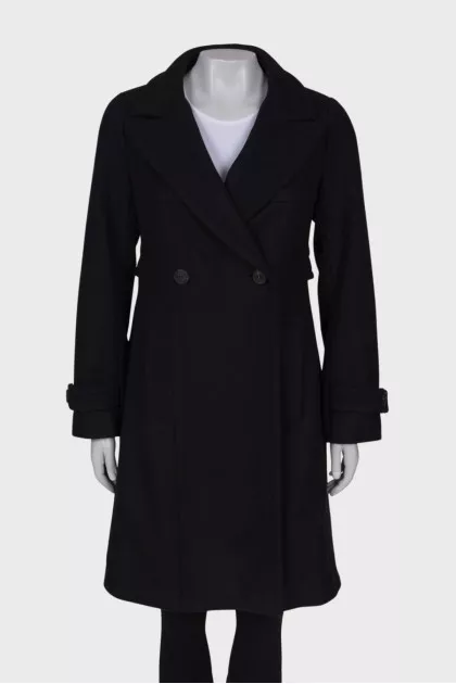 Wool coat with tag