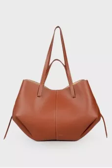 Коричневая сумка с тиснением 