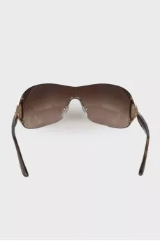 Sunglasses with rhinestones