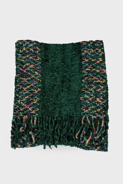 Dark green ratterned scarf
