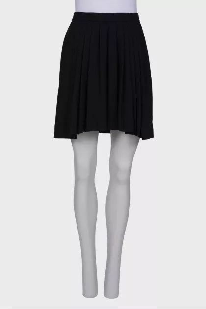 Front pleated skirt