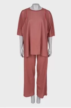Suit with net pattern 