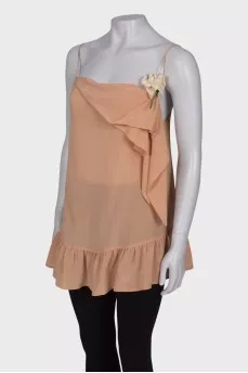 Шелковый топ с брошью
