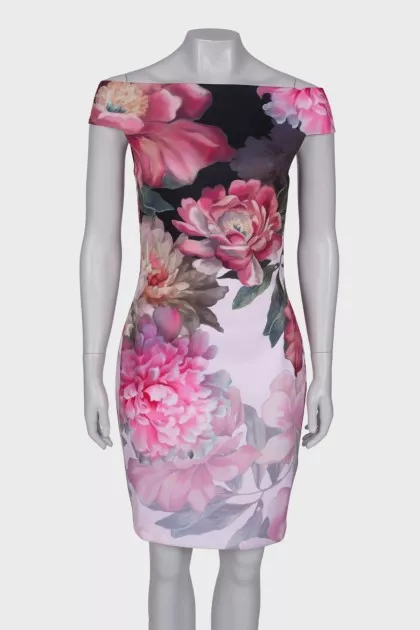 Dress in floral print