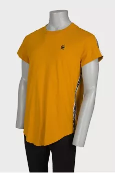 Men's yellow T-shirt