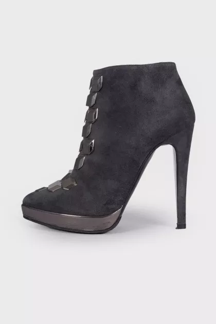Decorated suede ankle boots