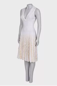 Dress with a pattern and frills