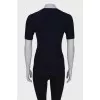Ribbed T-shirt with a zip on the chest, with a tag