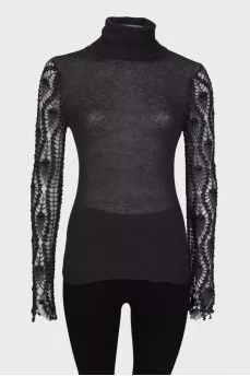 Gray golf with decorated sleeves