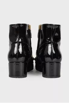 Patent leather boots with chain