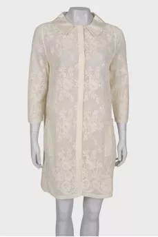 Buttoned lace coat