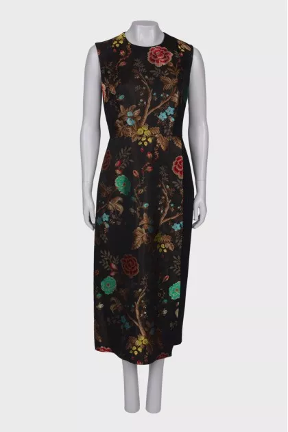 Maxi dress with embroidery